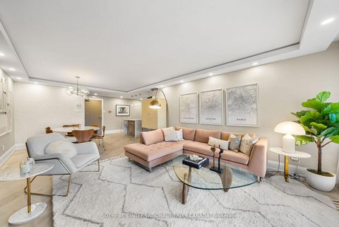 Photo 14 at 301 - 235 St Clair Avenue W, Casa Loma, Toronto