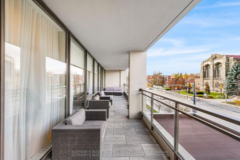 Photo 29 at 301 - 235 St Clair Avenue W, Casa Loma, Toronto