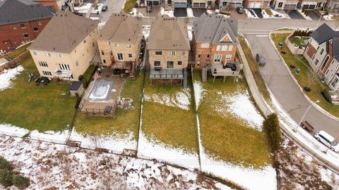 Photo 2 at 95 Strawbridge Farm Drive, Aurora Grove, Aurora