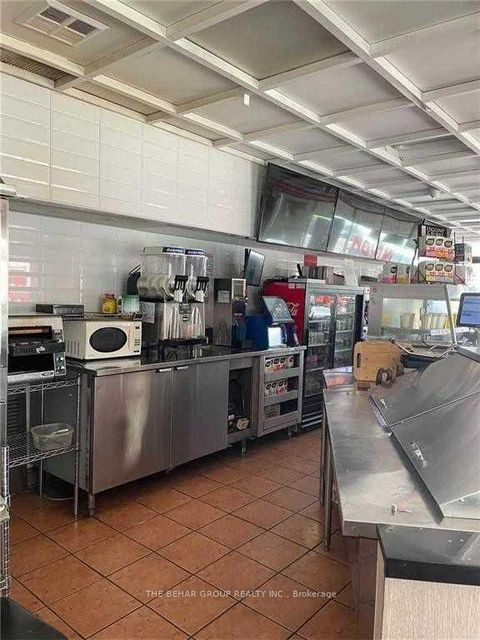 Photo 2 at 5926 Yonge Street, Newtonbrook West, Toronto