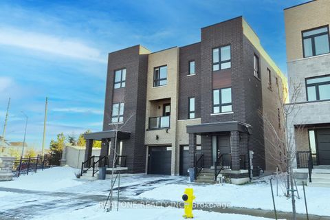 Photo 0 at 5 Gridiron Gate, Vellore Village, Vaughan