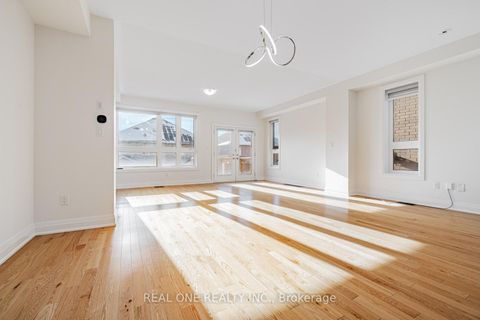 Photo 16 at 5 Gridiron Gate, Vellore Village, Vaughan