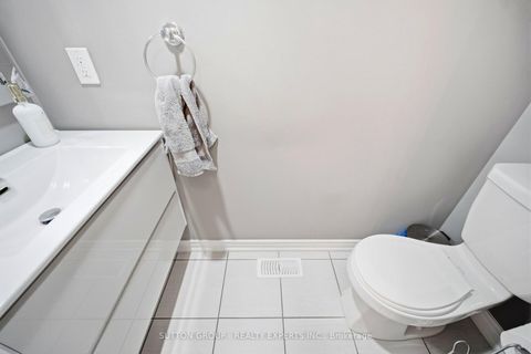 Photo 14 at 146 Beaconsfield Drive, Kleinburg, Vaughan