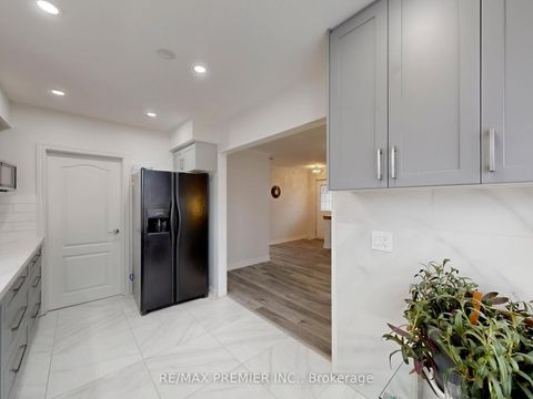 Photo 8 at 30 Moncrieff Drive, Kipling, Toronto