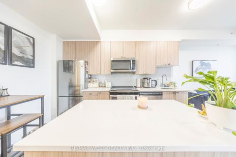 Photo 12 at 901 - 3655 Kingston Road, Scarborough Village, Toronto