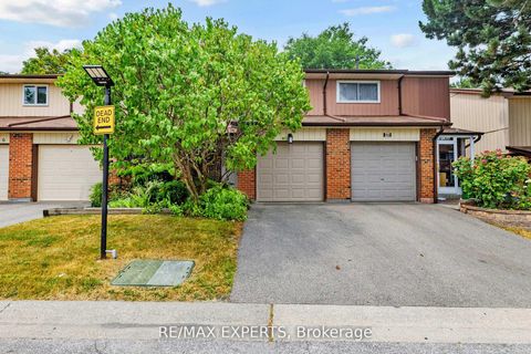 Photo 2 at 44 - 30 Dundalk Drive, Dorset Park, Toronto