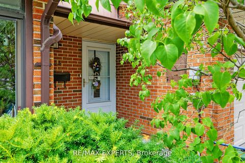 Photo 3 at 44 - 30 Dundalk Drive, Dorset Park, Toronto