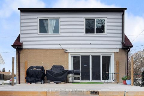 Photo 4 at 46 Glenshephard Drive, Kennedy Park, Toronto