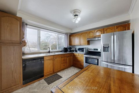 Photo 17 at 46 Glenshephard Drive, Kennedy Park, Toronto