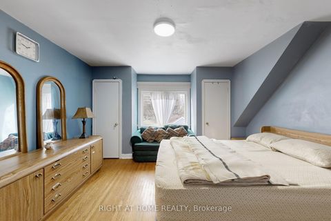 Photo 22 at 46 Glenshephard Drive, Kennedy Park, Toronto