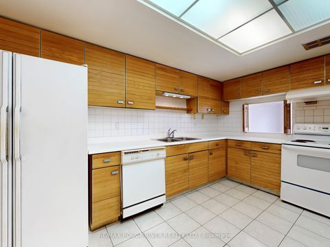 Photo 12 at 1007 - 2350 Bridletowne Circle, L'Amoreaux, Toronto