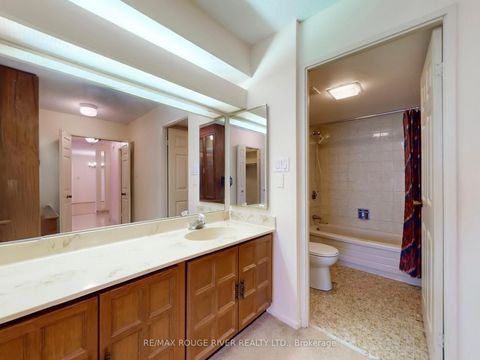 Photo 24 at 1007 - 2350 Bridletowne Circle, L'Amoreaux, Toronto