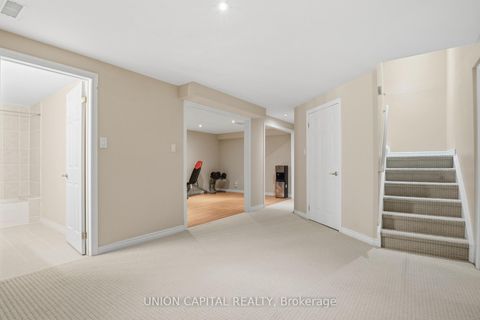 Photo 34 at 110 Regent Street, Mill Pond, Richmond Hill