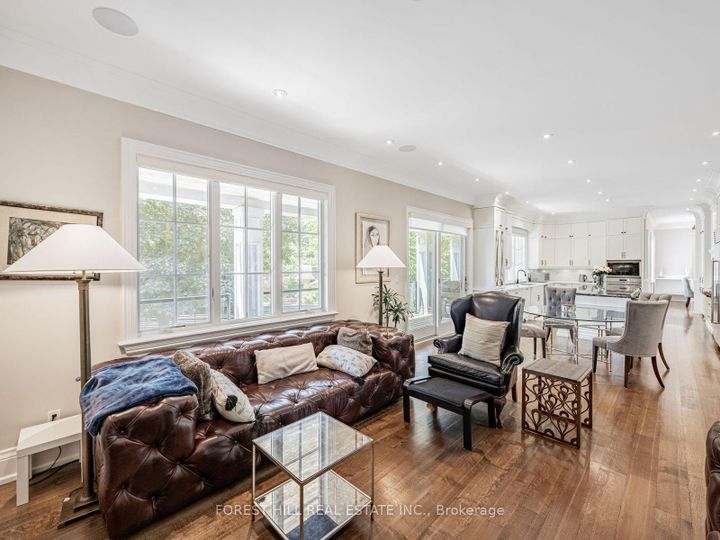 Photo 7 at 302 Pinehurst Drive W, FD Ford, Oakville