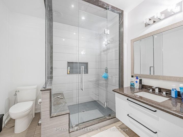 Photo 36 at 302 Pinehurst Drive W, FD Ford, Oakville