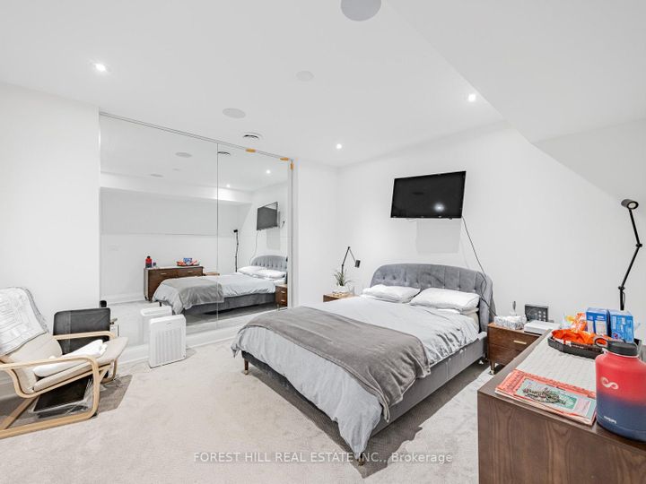 Photo 37 at 302 Pinehurst Drive W, FD Ford, Oakville