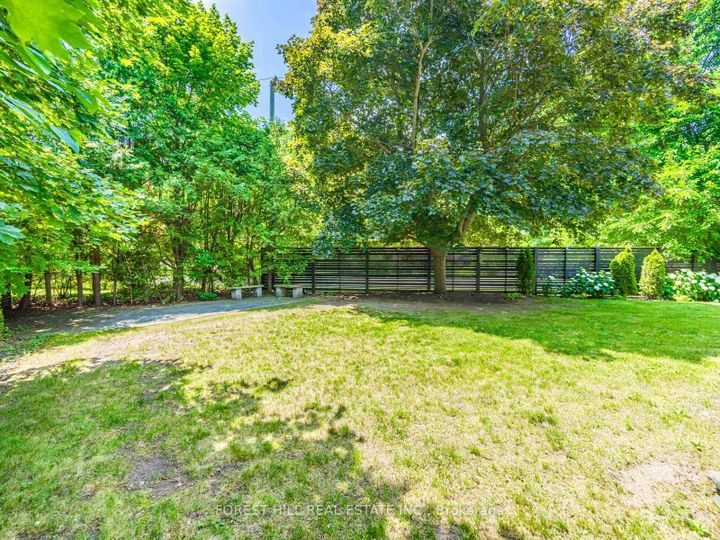 Photo 43 at 302 Pinehurst Drive W, FD Ford, Oakville