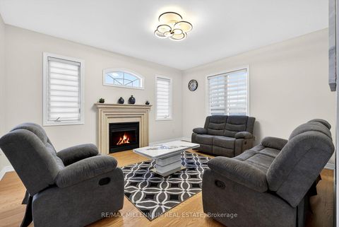 Photo 14 at 75 Twin Hill Crescent, Vellore Village, Vaughan