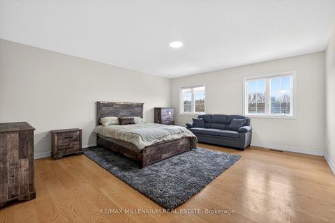 Photo 18 at 75 Twin Hill Crescent, Vellore Village, Vaughan