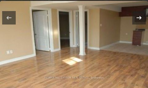 Photo 34 at 75 Twin Hill Crescent, Vellore Village, Vaughan