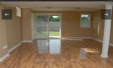 Photo 35 at 75 Twin Hill Crescent, Vellore Village, Vaughan