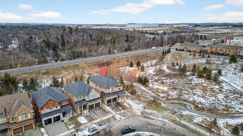 Photo 43 at 75 Twin Hill Crescent, Vellore Village, Vaughan