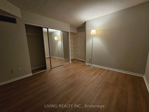 Photo 9 at 801 - 7 Carlton Street, Yonge Corridor, Toronto