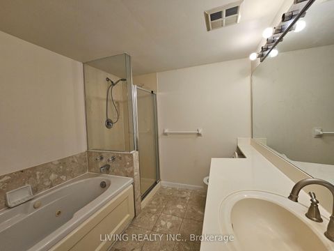 Photo 10 at 801 - 7 Carlton Street, Yonge Corridor, Toronto