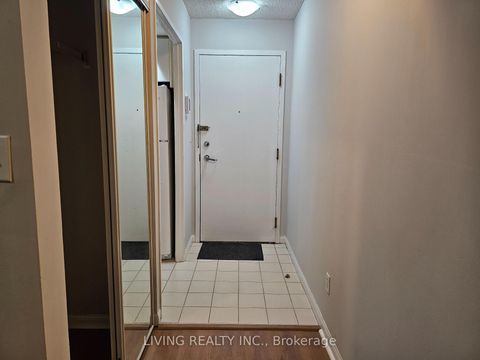 Photo 12 at 801 - 7 Carlton Street, Yonge Corridor, Toronto