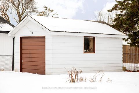 Photo 6 at 19 Steel Street, Codrington, Barrie