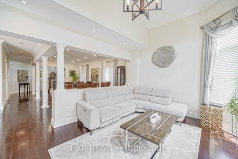 Photo 4 at 116 Colesbrook Road, Westbrook, Richmond Hill