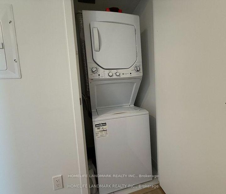 Photo 14 at 2208 - 501 Yonge Street, Yonge Corridor, Toronto