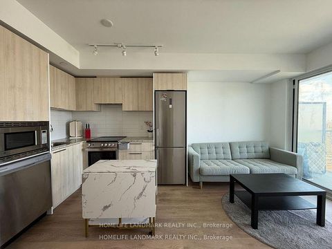 Photo 4 at 2208 - 501 Yonge Street, Yonge Corridor, Toronto