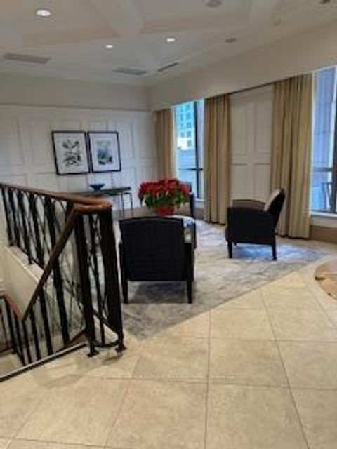 Photo 2 at 609 - 5229 Dundas Street W, City Centre West, Toronto