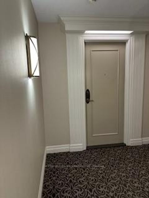 Photo 4 at 609 - 5229 Dundas Street W, City Centre West, Toronto