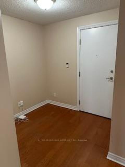 Photo 5 at 609 - 5229 Dundas Street W, City Centre West, Toronto