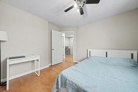 Photo 18 at 19 Robin Court, Cundles East, Barrie