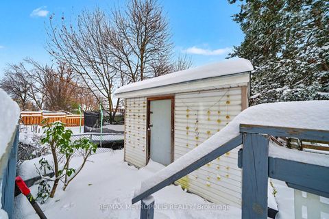 Photo 27 at 19 Robin Court, Cundles East, Barrie