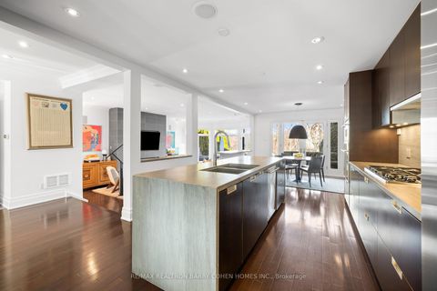 Photo 9 at 215 Lonsmount Drive, Forest Hill South, Toronto