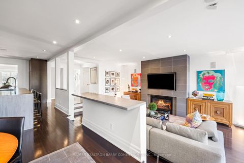 Photo 14 at 215 Lonsmount Drive, Forest Hill South, Toronto
