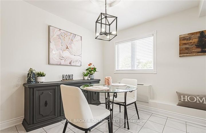 Photo 5 at 30 - 3050 Pinemeadow Drive, Headon, Burlington