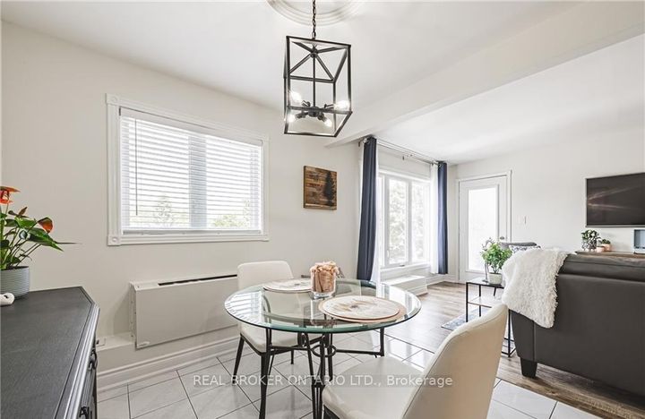 Photo 6 at 30 - 3050 Pinemeadow Drive, Headon, Burlington