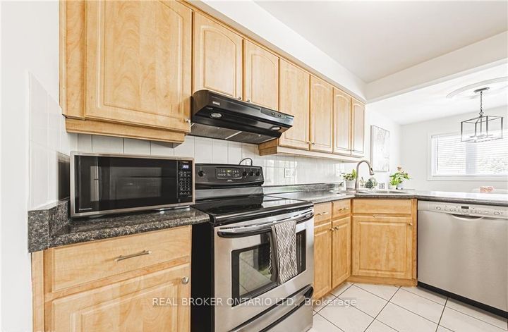 Photo 14 at 30 - 3050 Pinemeadow Drive, Headon, Burlington