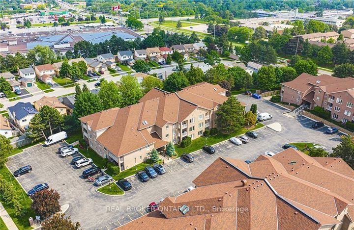 Photo 27 at 30 - 3050 Pinemeadow Drive, Headon, Burlington