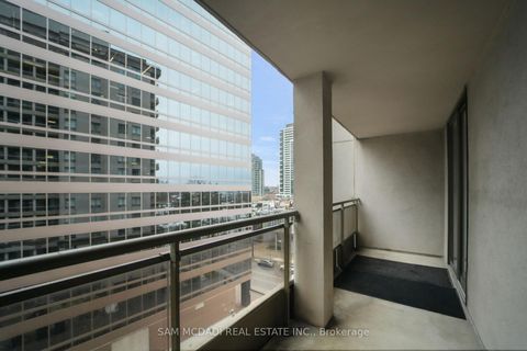 Photo 12 at 811 - 260 Doris Avenue, Willowdale East, Toronto