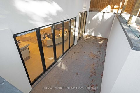 Photo 6 at 487 Coldstream Avenue, Nortown, Toronto