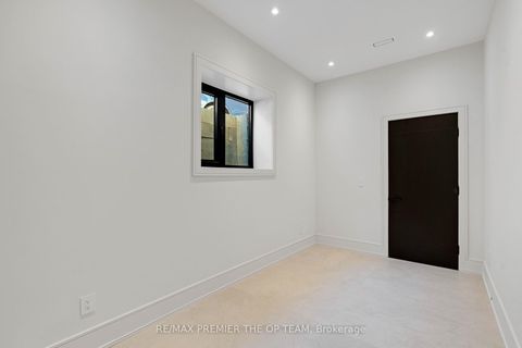 Photo 11 at 487 Coldstream Avenue, Nortown, Toronto