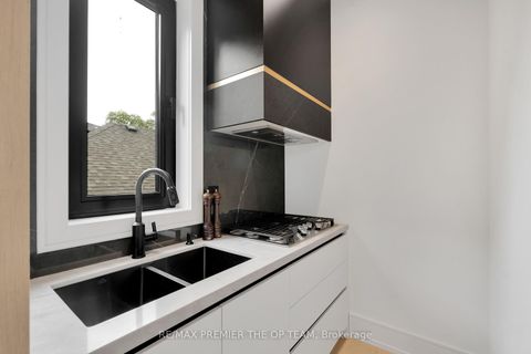 Photo 32 at 487 Coldstream Avenue, Nortown, Toronto