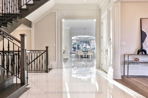 Photo 11 at 56 Sanderson Crescent, North Richvale, Richmond Hill