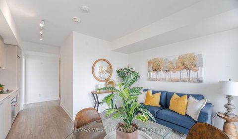 Photo 4 at 2117 - 19 Western Battery Road, Niagara, Toronto